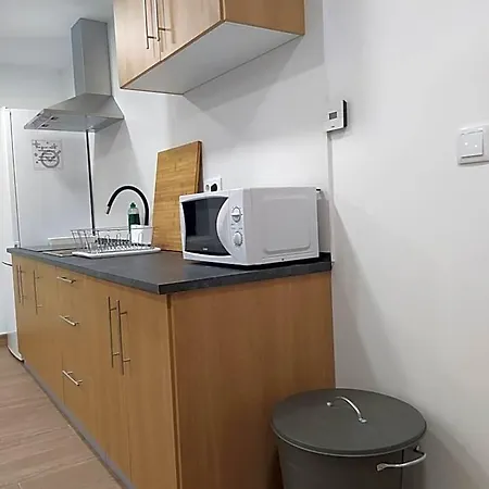 Hotel Huellas Albergue-turistico *